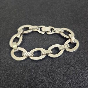 Vintage Chunky Silver Tone‎ Oval Link Bracelet Sarah Coventry Simplicity 1970